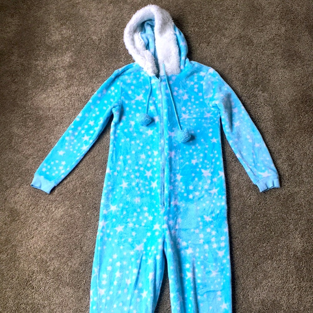 One piece pijama EVERYTHING IS 5 FOR $10!